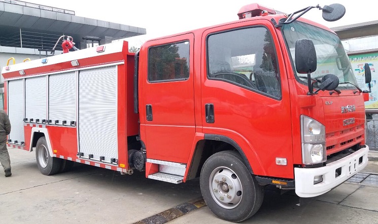 五十鈴水罐消防車(chē)(4-5T)