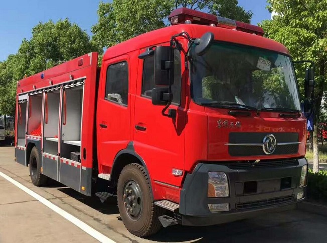 東風(fēng)天錦水罐消防車(chē)(6-7T)