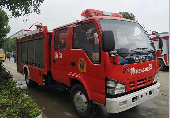 國(guó)六五十鈴3噸水罐消防車(chē)